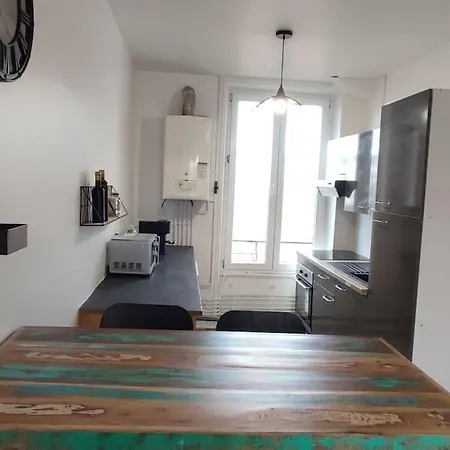 Cosy 2 アパート *